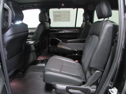 New 2026 Jeep Grand Wagoneer L Limited image 15