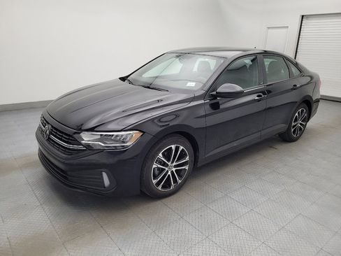 Used 2023 Volkswagen Jetta Sport image 2