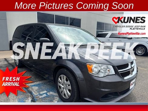 Used 2019 Dodge Grand Caravan SE w/ UConnect Hands-Free Group FWD image 15