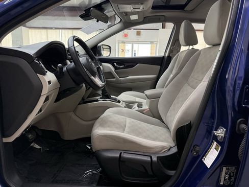 Used 2019 Nissan Rogue Sport FWD image 12