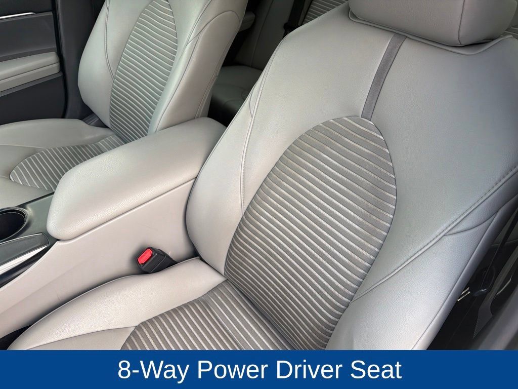 Used 2019 Toyota Camry SE w/ Carpet Mat Package FWD image 13