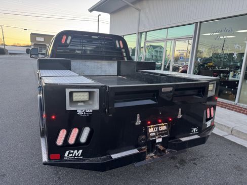 Used 2021 Ford F450 Platinum w/ FX4 Off-Road Package image 3