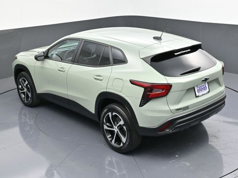 Certified 2024 Chevrolet Trax RS w/ Driver Confidence Package image 44