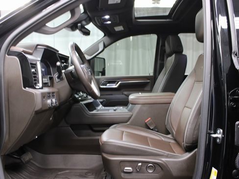 Used 2024 GMC Sierra 2500 Denali w/ Technology Package image 9