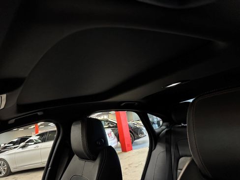 Used 2016 Jaguar XF R-Sport image 37