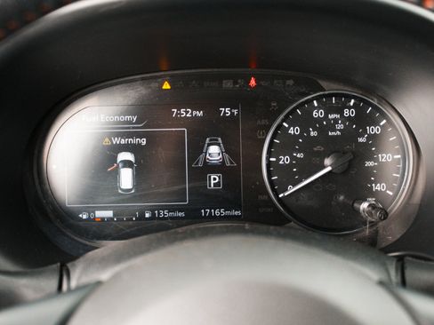 Used 2024 Nissan Kicks SR w/ SR Premium Package FWD image 15