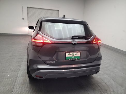 Used 2024 Nissan Kicks S image 6