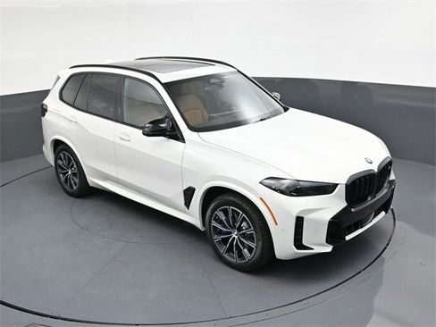 New 2026 BMW X5 M60i w/ Executive Package image 17