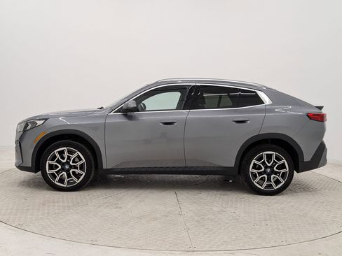 Certified 2025 BMW X2 xDrive28i image 2