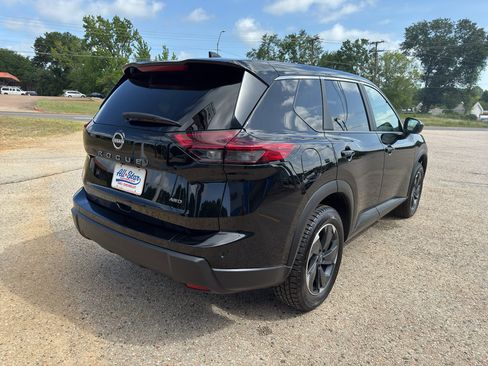 Used 2025 Nissan Rogue SV AWD/4WD image 31