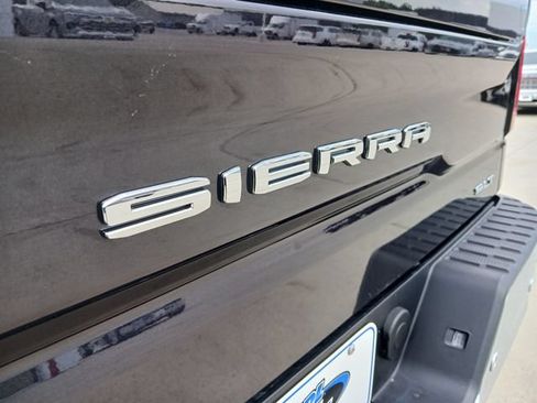 Used 2024 GMC Sierra 1500 SLT w/ SLT Premium Plus Package AWD/4WD image 11