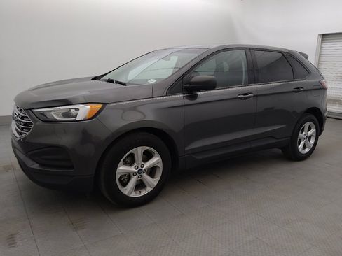 Used 2019 Ford Edge SE FWD image 2