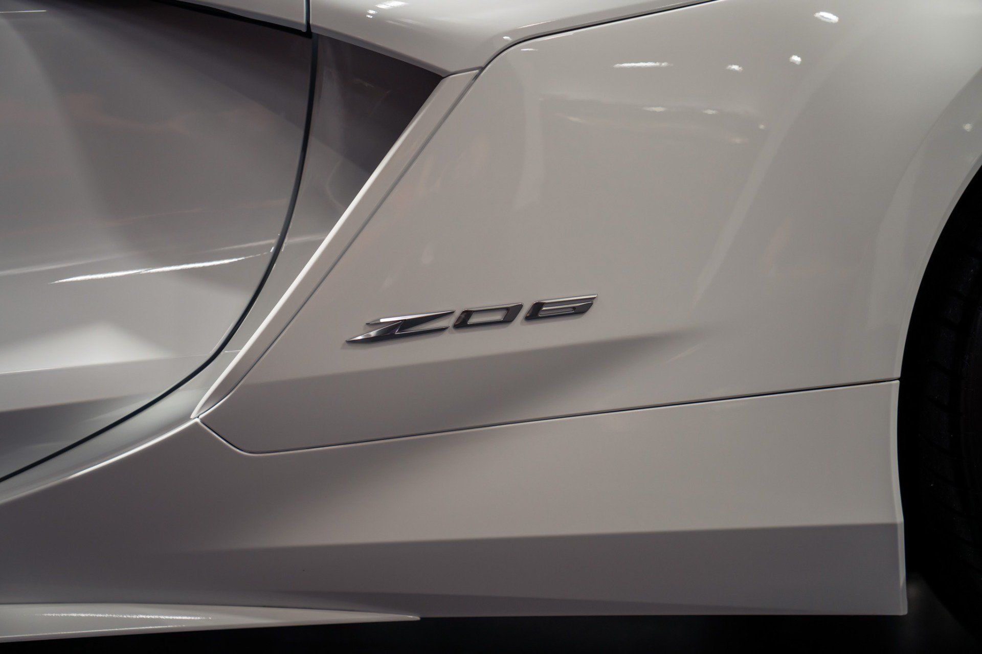 Used 2026 Chevrolet Corvette Z06 w/ Chrome Exterior Badge Package RWD image 25