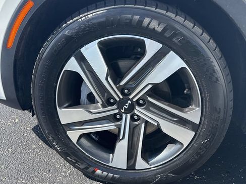 Used 2023 Kia Sorento SX Prestige AWD/4WD image 16