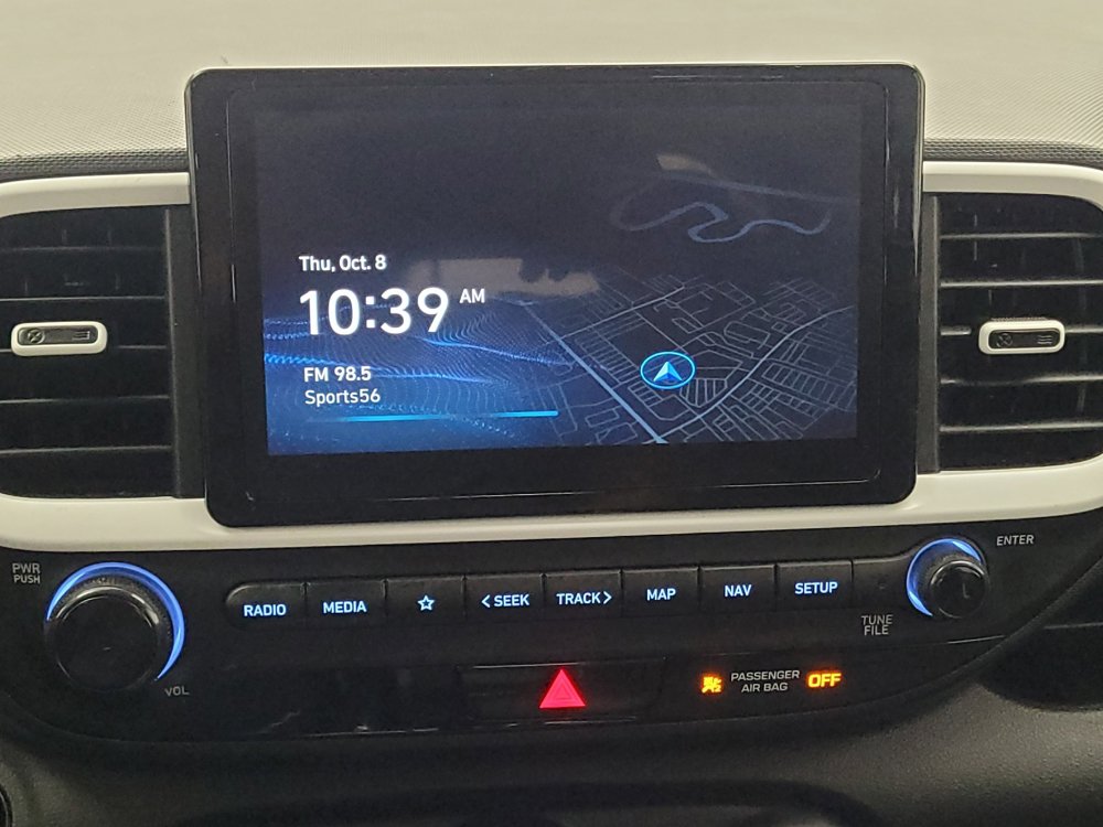 Used 2023 Hyundai Venue Limited FWD image 25
