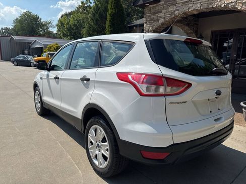 Used 2016 Ford Escape S FWD image 3