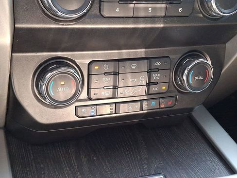 Used 2021 Ford F250 Lariat image 18