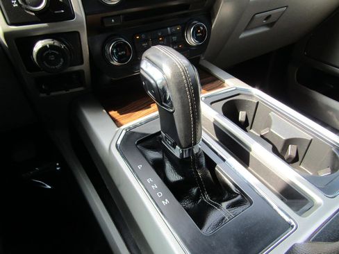 Used 2017 Ford F150 Lariat w/ Equipment Group 502A Luxury image 22