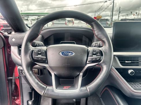 Used 2025 Ford Explorer ST AWD/4WD image 14