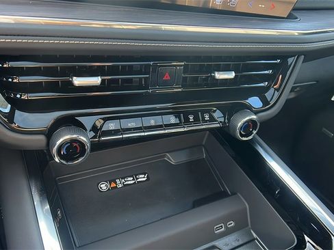 New 2025 Chevrolet Suburban Premier w/ Sun And Tow Package image 26