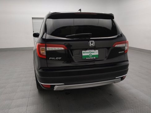 Used 2019 Honda Pilot Touring image 6