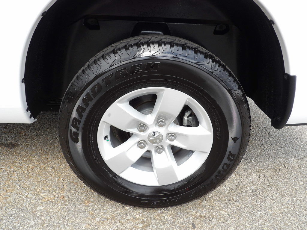 Used 2022 RAM 1500 Classic SLT RWD image 48