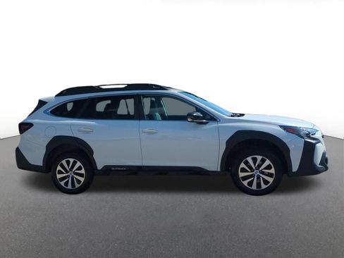Used 2024 Subaru Outback Premium AWD/4WD image 7