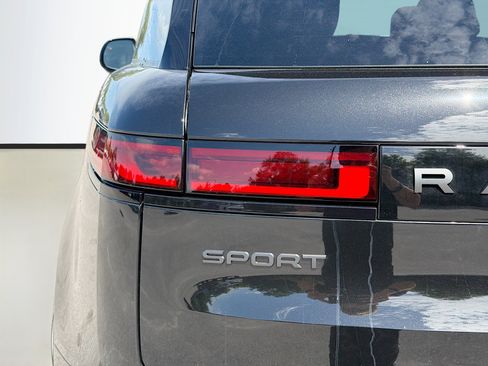 New 2026 Land Rover Range Rover Sport Dynamic SE AWD/4WD image 10