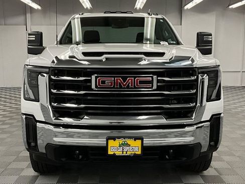 Used 2024 GMC Sierra 3500 SLE w/ SLE Convenience Package AWD/4WD image 4