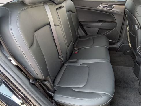 Used 2023 Kia Sportage EX image 36