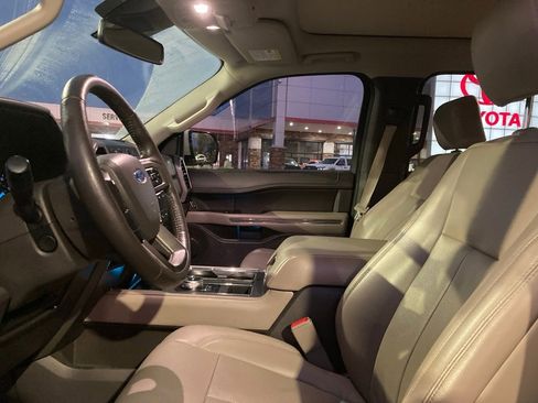 Used 2019 Ford Expedition Max XLT w/ Equipment Group 202A image 10