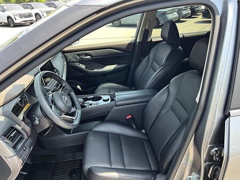 Used 2023 Nissan Rogue SV w/ SV Premium B Package AWD/4WD image 13