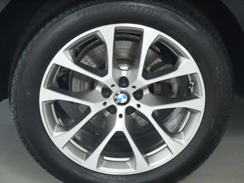 Certified 2024 BMW X5 xDrive40i w/ Premium Package AWD/4WD image 13