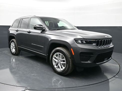 New 2026 Jeep Grand Cherokee Laredo X AWD/4WD image 1