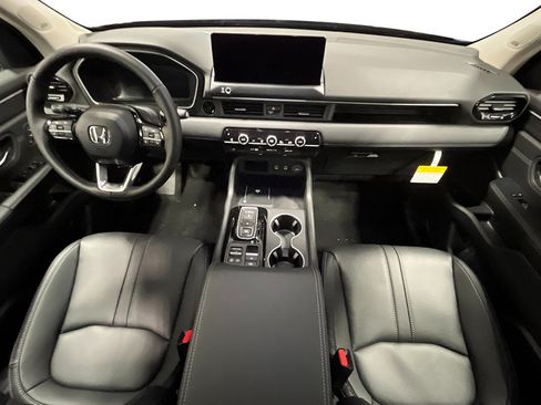 New 2026 Honda Pilot Touring image 16