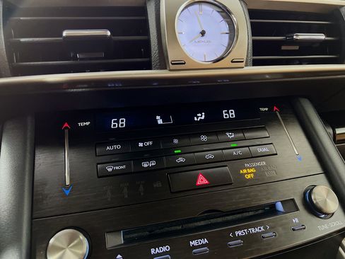 Used 2018 Lexus IS 300 AWD w/ Comfort Package image 17