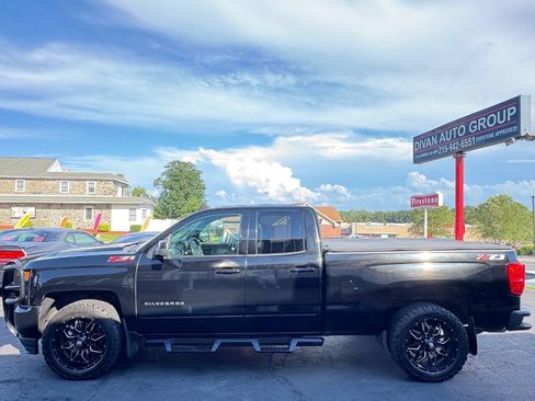 Used 2018 Chevrolet Silverado 1500 LT w/ All Star Edition AWD/4WD image 4