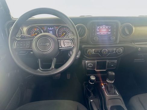 Used 2020 Jeep Wrangler Unlimited Sport image 21