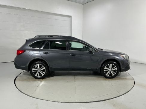 Used 2019 Subaru Outback 3.6R Limited w/ Popular Package #2 AWD/4WD image 35