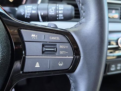 Used 2025 Honda Pilot Touring image 18
