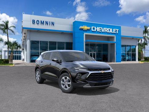 New 2026 Chevrolet Blazer LT FWD image 2