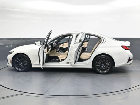 Used 2019 BMW 330i xDrive Sedan w/ Convenience Package AWD/4WD image 36