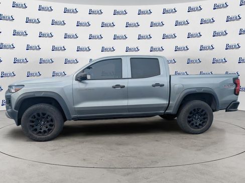 Used 2022 Chevrolet Colorado W/T w/ LPO, Power Package RWD image 5