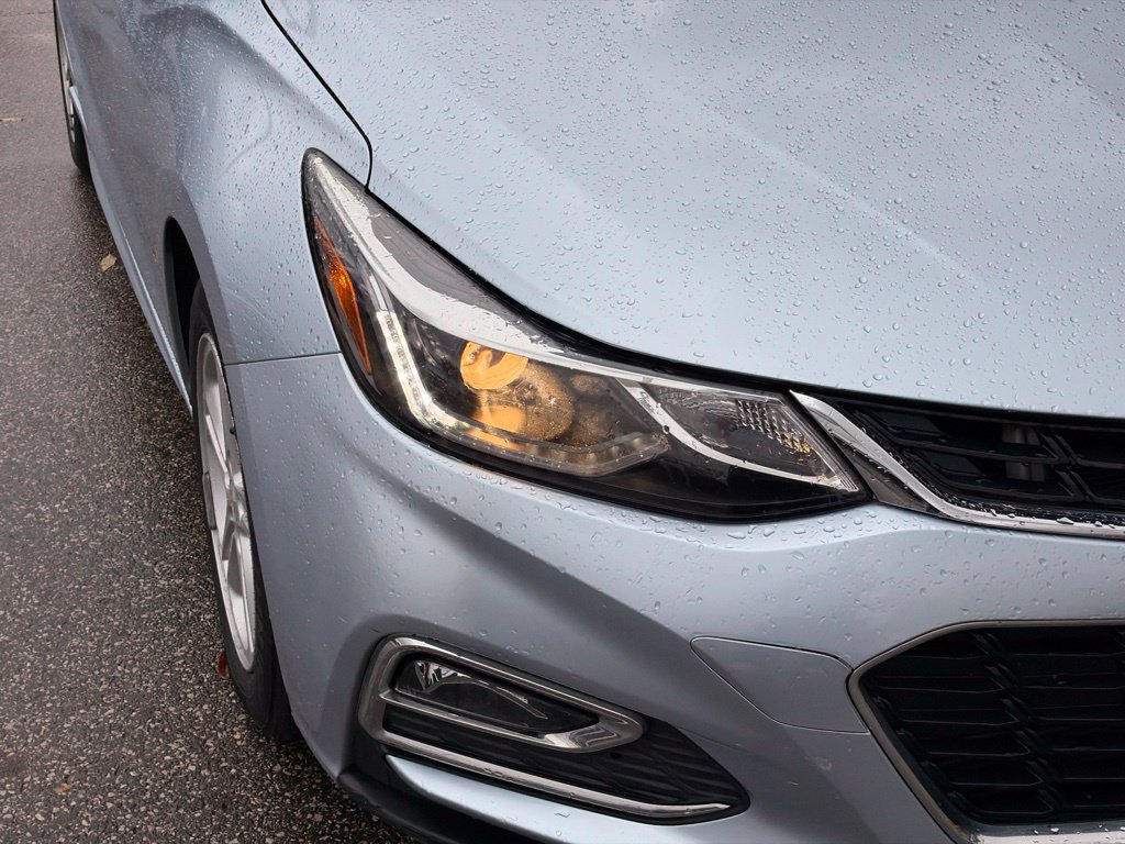 Used 2017 Chevrolet Cruze LT w/ Convenience Package FWD image 2