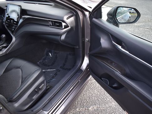 Used 2024 Toyota Camry XSE image 16