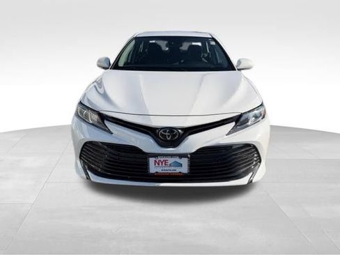 Used 2020 Toyota Camry LE w/ Convenience Package FWD image 2