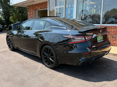 Used 2019 Nissan Maxima SR w/ Premium Package FWD image 2