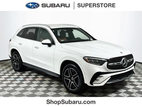 Used 2025 Mercedes-Benz GLC 300 image 1