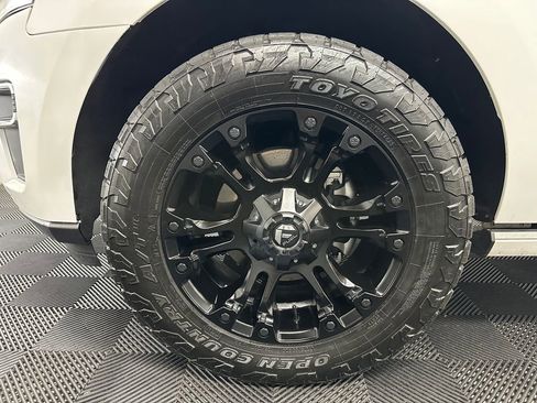 Used 2023 Ford Expedition Max Platinum AWD/4WD image 41