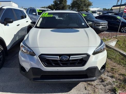 Used 2022 Subaru Crosstrek 2.0i image 2